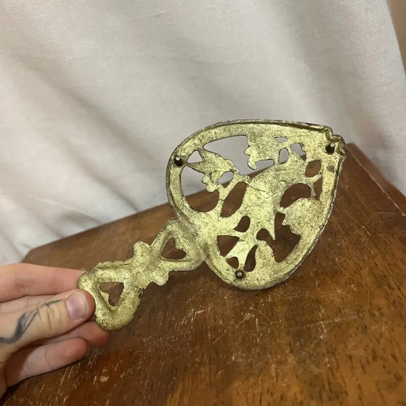 Vintage Antique Brass 6" 3 Footed Heart Bird Design Gold Trivet Decoration - Picture 3 of 7